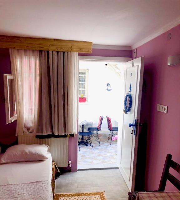 Ozdemir Pansiyon Hotel Heybeliada Exterior photo