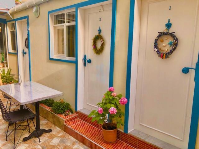 Ozdemir Pansiyon Hotel Heybeliada Exterior photo